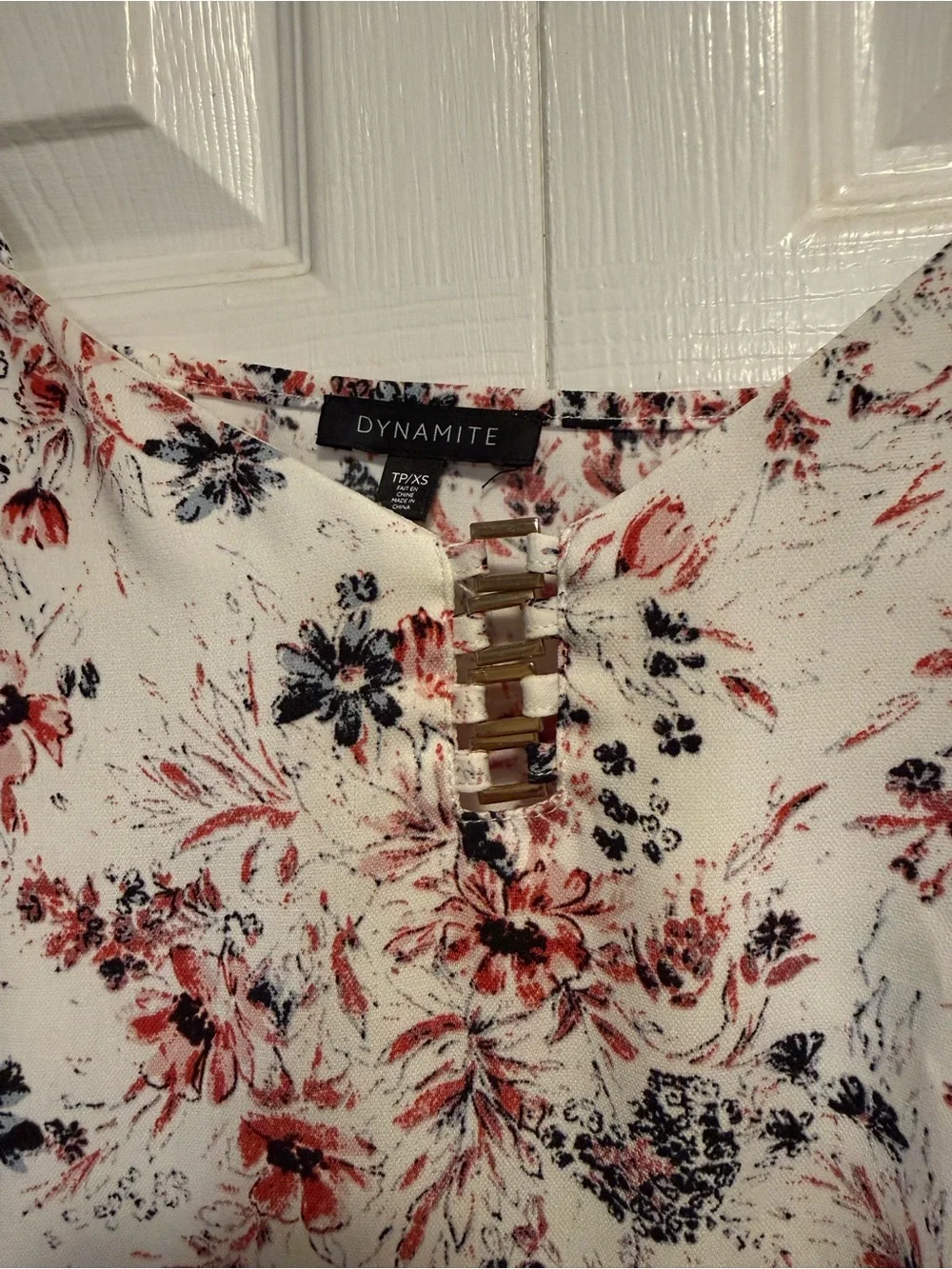 Dynamite White Floral Camisole with Red and Black Print - Picture 2 of 3